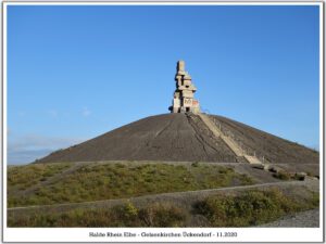 Die Halde Rheinelbe in Gelsenkirchen Ückendorf im November 2020