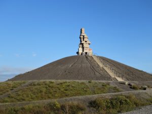 Die Halde Rheinelbe in Gelsenkirchen Ückendorf im November 2020