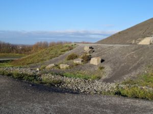 Die Halde Rheinelbe in Gelsenkirchen Ückendorf im November 2020