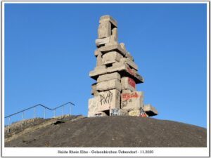 Die Halde Rheinelbe in Gelsenkirchen Ückendorf im November 2020