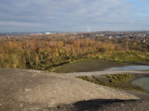 Die Halde Rheinelbe in Gelsenkirchen Ückendorf im November 2020