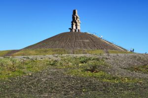 Die Halde Rheinelbe in Gelsenkirchen Ückendorf im Oktober 2022