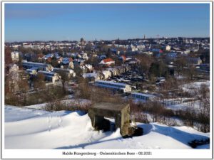 Winter auf der Halde Rungenberg in Gelsenkirchen Buer im Februar 2021