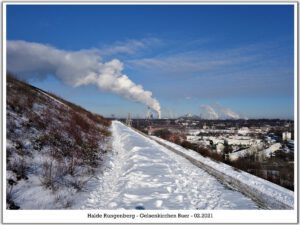 Winter auf der Halde Rungenberg in Gelsenkirchen Buer im Februar 2021