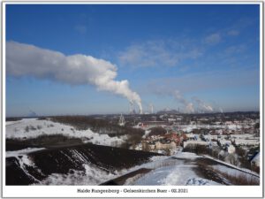 Winter auf der Halde Rungenberg in Gelsenkirchen Buer im Februar 2021
