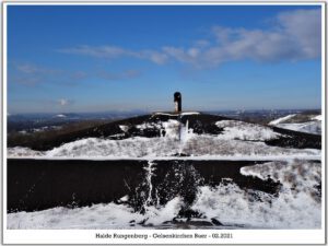 Winter auf der Halde Rungenberg in Gelsenkirchen Buer im Februar 2021