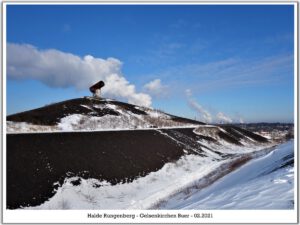 Winter auf der Halde Rungenberg in Gelsenkirchen Buer im Februar 2021