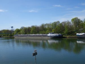 Der Rhein-Herne-Kanal bei Gelsenkirchen im April 2020