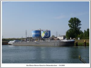 Der Rhein-Herne-Kanal bei Gelsenkirchen im April 2020