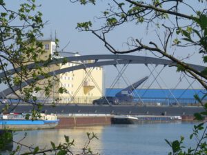 Der Rhein-Herne-Kanal bei Gelsenkirchen im April 2020