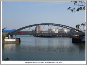 Der Rhein-Herne-Kanal bei Gelsenkirchen im April 2020