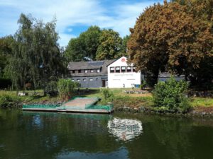 Der Rhein-Herne-Kanal bei Gelsenkirchen im April 2019