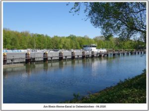 Der Rhein-Herne-Kanal bei Gelsenkirchen im April 2020