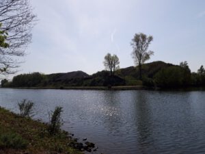 Der Rhein-Herne-Kanal bei Gelsenkirchen im April 2019
