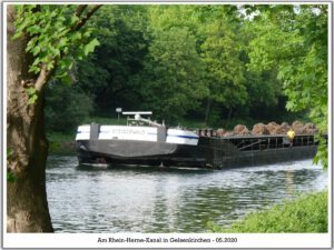 Der Rhein-Herne-Kanal bei Gelsenkirchen im Mai 2020