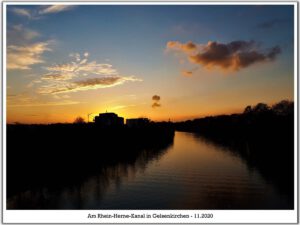 Der Rhein-Herne-Kanal bei Gelsenkirchen im November 2020
