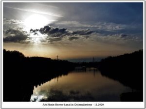 Der Rhein-Herne-Kanal bei Gelsenkirchen im November 2020