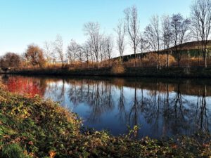 Der Rhein-Herne-Kanal bei Gelsenkirchen im November 2020