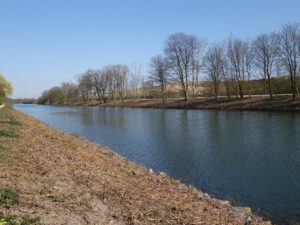 Der Rhein-Herne-Kanal bei Gelsenkirchen im April 2020