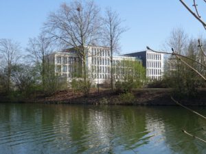Der Rhein-Herne-Kanal bei Gelsenkirchen im April 2020