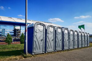 Schalke 04 ist aufgestiegen. Feier an der Veltins Arena im Mail 2022