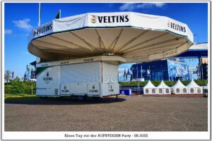 Schalke 04 ist aufgestiegen. Feier an der Veltins Arena im Mail 2022