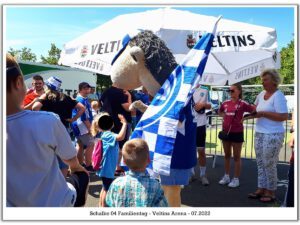 Die Veltins Arena - Die Heimat von Schalke 04 im Juli 2022